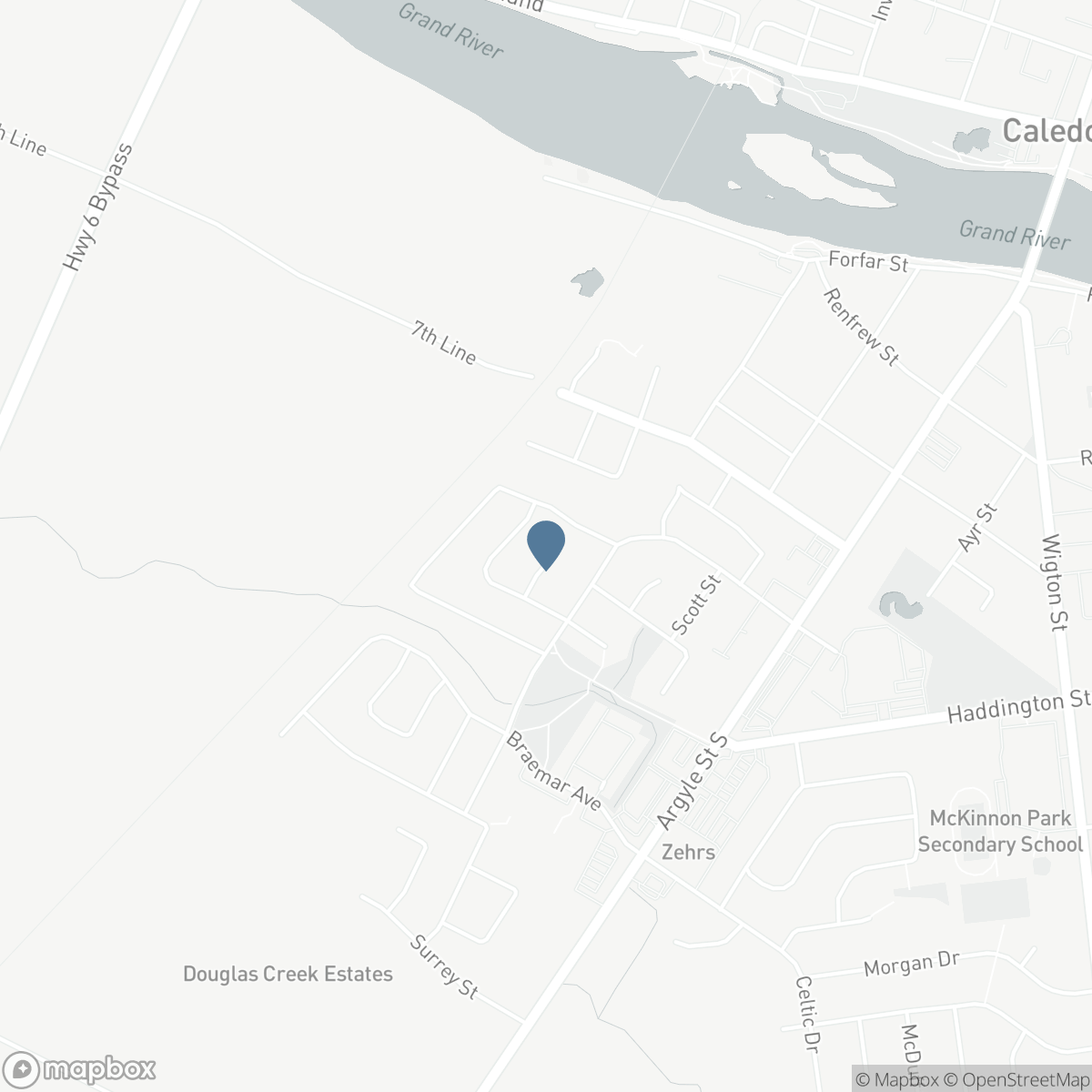 33 MACCOLL Place, Caledonia, Ontario N3W 1K4